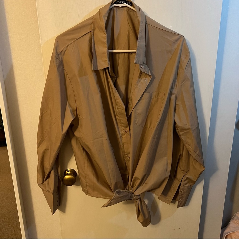 BEIGE BUTTON DOWN, size 14